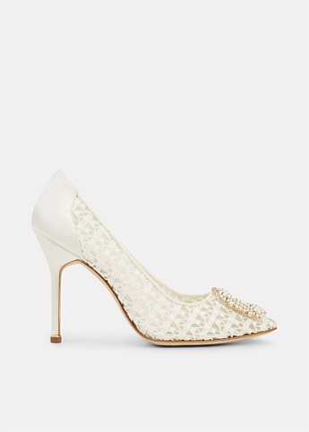 White Hangisi 105 Lace Pearl Buckle Pumps
